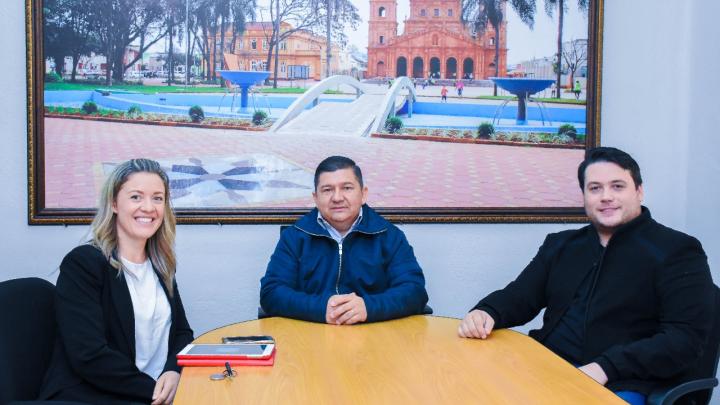 C&acirc;mara recebe a visita da nova Diretora do Col&eacute;gio Adventista de Santo &Acirc;ngelo.