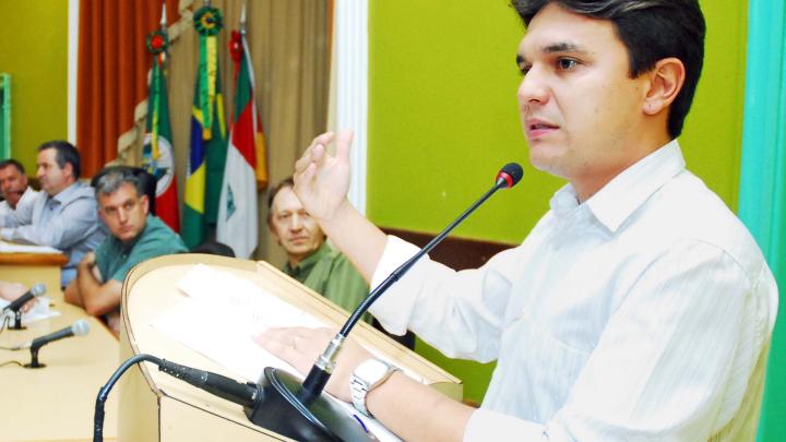 Projeto prev&ecirc; descontos de 75% e 100% no valor de passagens para estudantes do Munic&iacute;pio