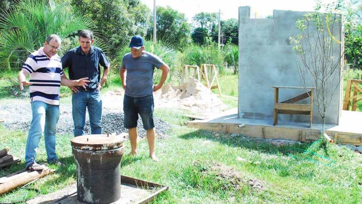 Mais de 40 fam&iacute;lias receber&atilde;o &aacute;gua tratada da CORSAN