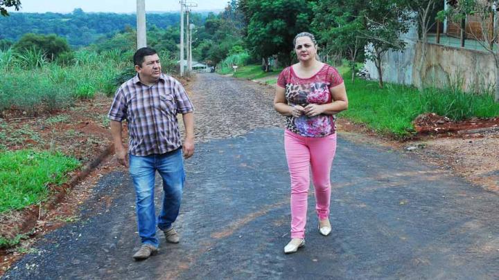 Vereadora Jacqueline encaminha reivindica&ccedil;&otilde;es dos moradores da Linha Casa Branca   