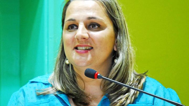 Vereadora Jacqueline apresenta pedidos de informa&ccedil;&atilde;o